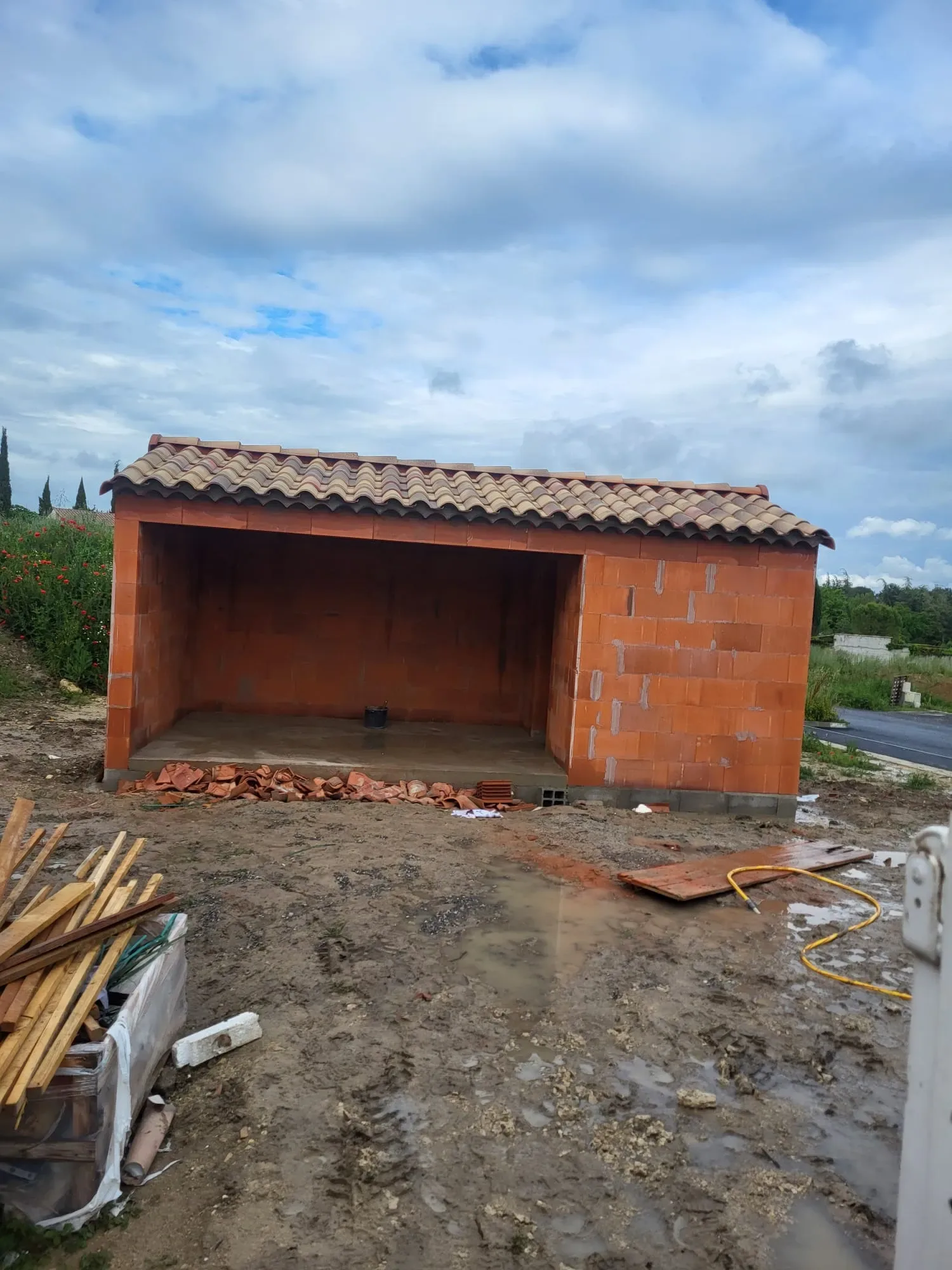Garage traditionnel 40 m², chantier à Saint-Christol-lès-Alès